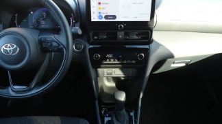 Lízing Hatchback Toyota Yaris 2024