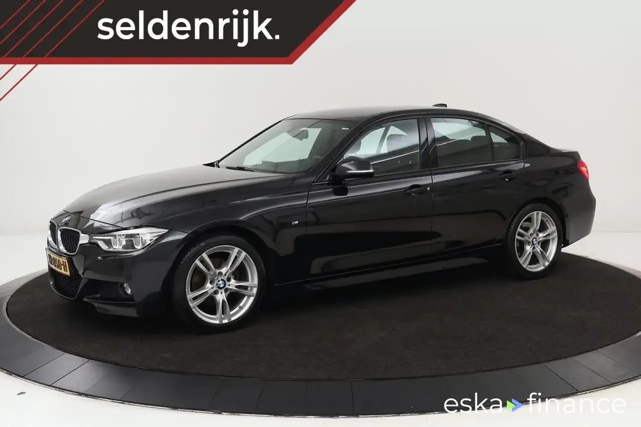 Leasing Sedan BMW 318 2016