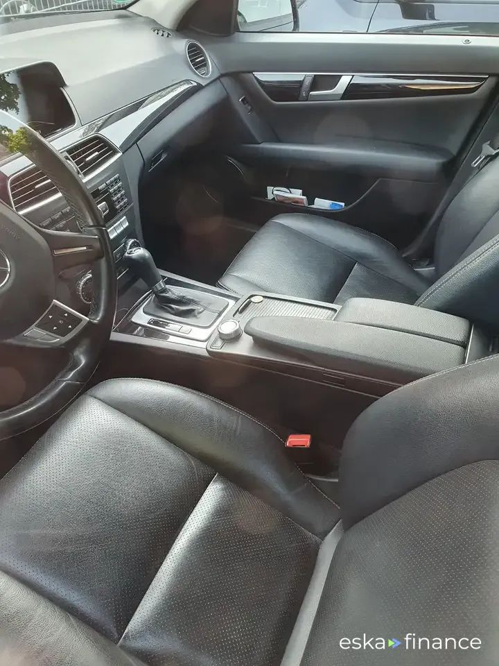 Finansowanie Sedan MERCEDES C 220 2011