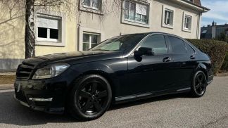 Lízing Sedan MERCEDES C 180 2011