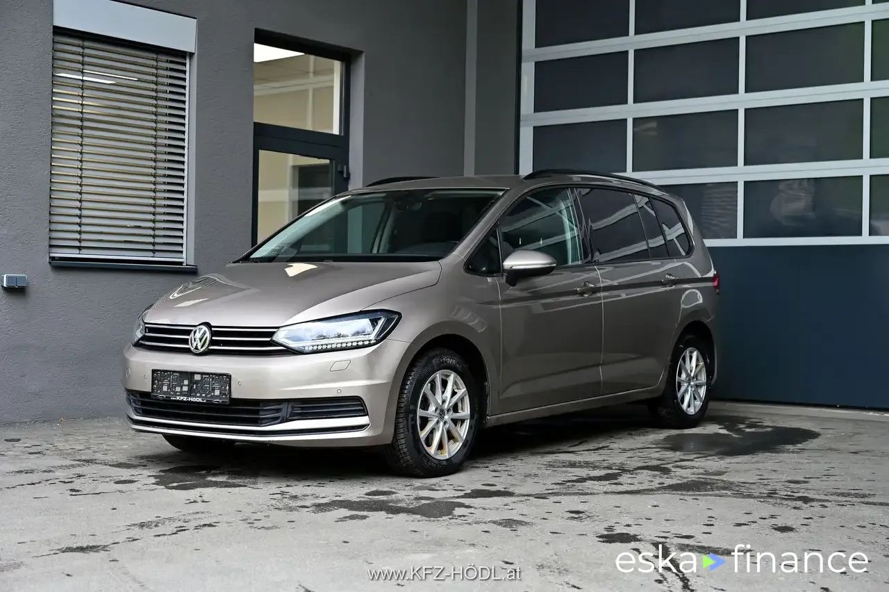 Leasing Passenger transport Volkswagen Touran 2015