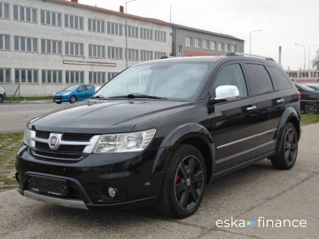 SUV Fiat Freemont 2013