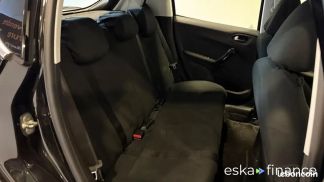 Lízing Hatchback Peugeot 208 2013