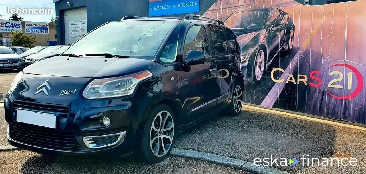 Lízing Hatchback Citroën C3 Picasso 2010