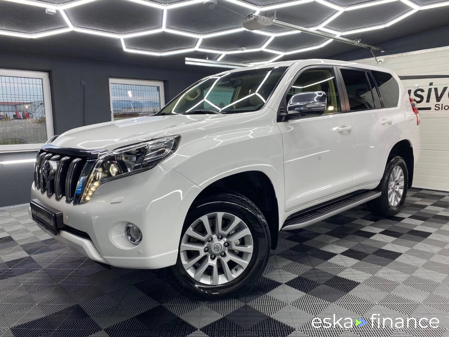 Lízing SUV Toyota Land Cruiser 2016