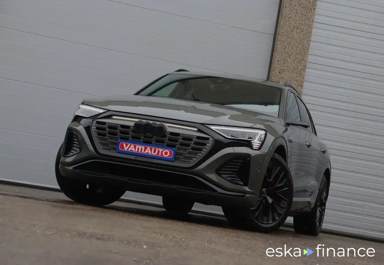 SUV Audi Q8 E-TRON 2023