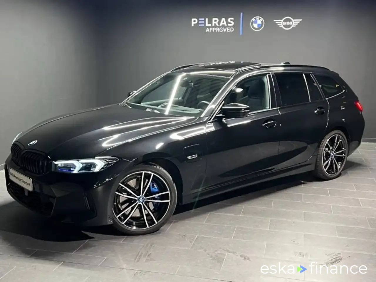 Leasing Wagon BMW 330 2023