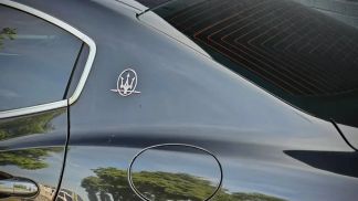 Lízing Sedan Maserati Ghibli 2014