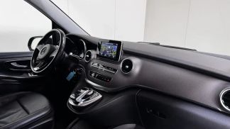 Lízing Hatchback MERCEDES V 220 2015