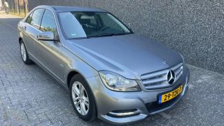Lízing Sedan MERCEDES C 180 2012