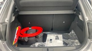 Leasing Sedan Peugeot E-208 2024