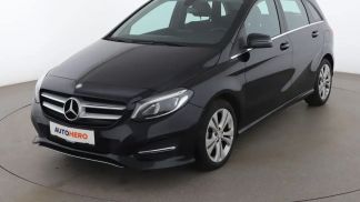 Lízing Hatchback MERCEDES B 180 2016