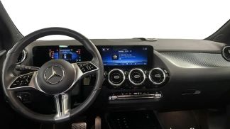 Lízing Hatchback MERCEDES B 180 2023