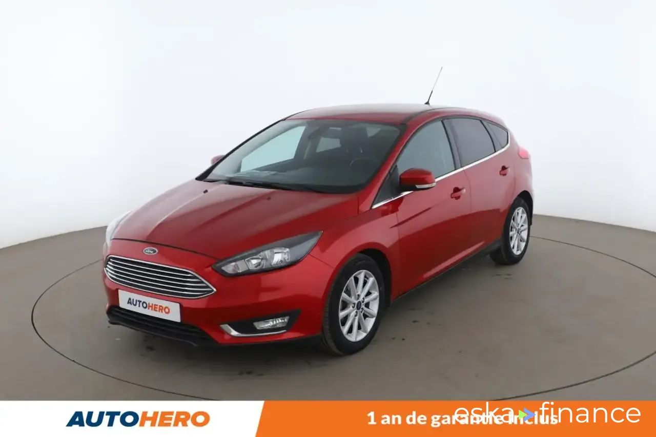 Lízing Sedan Ford Focus 2015