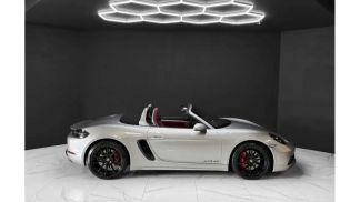 Finansowanie Zamienny Porsche 718 2023