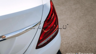 Lízing Sedan MERCEDES C TRIEDA 2015