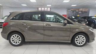 Financování Hatchback MERCEDES B 200 2013