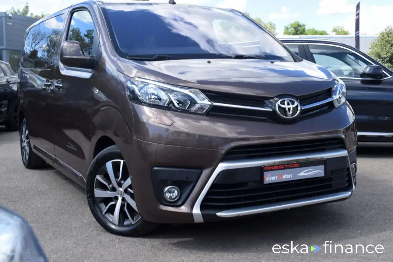 Leasing Passenger transport Toyota Proace 2016