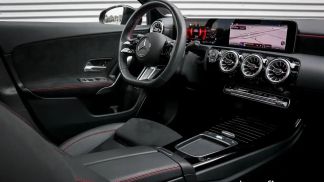 Lízing Sedan MERCEDES A 180 2024