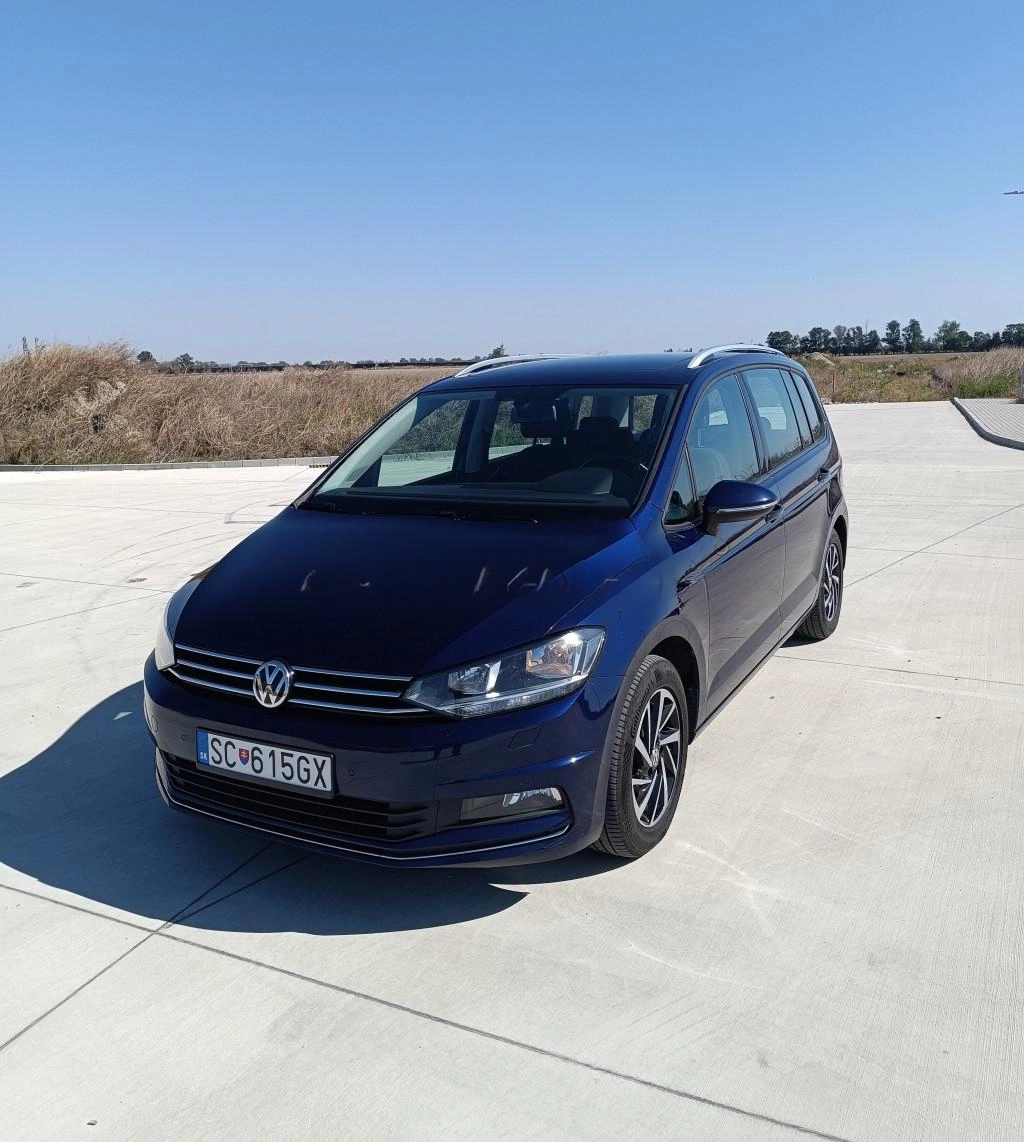 Leasing Passenger transport Volkswagen Touran 2019