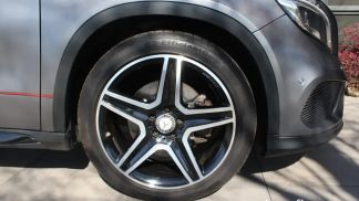 Lízing Hatchback MERCEDES GLA 250 2016