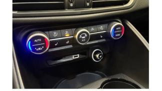 Lízing Sedan Alfa Romeo Giulia 2023