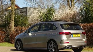 Lízing Hatchback MERCEDES B 200 2020