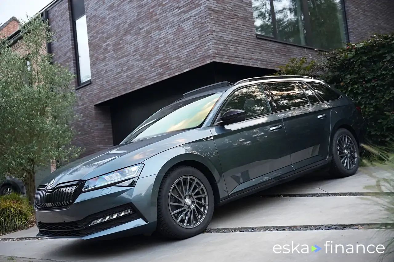 Lízing Kombi Skoda Superb 2020