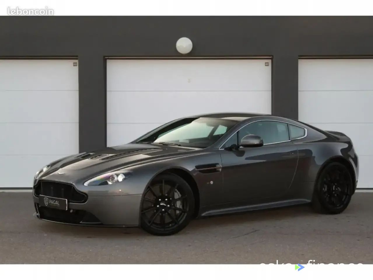 Lízing Kupé Aston Martin VANTAGE 2014