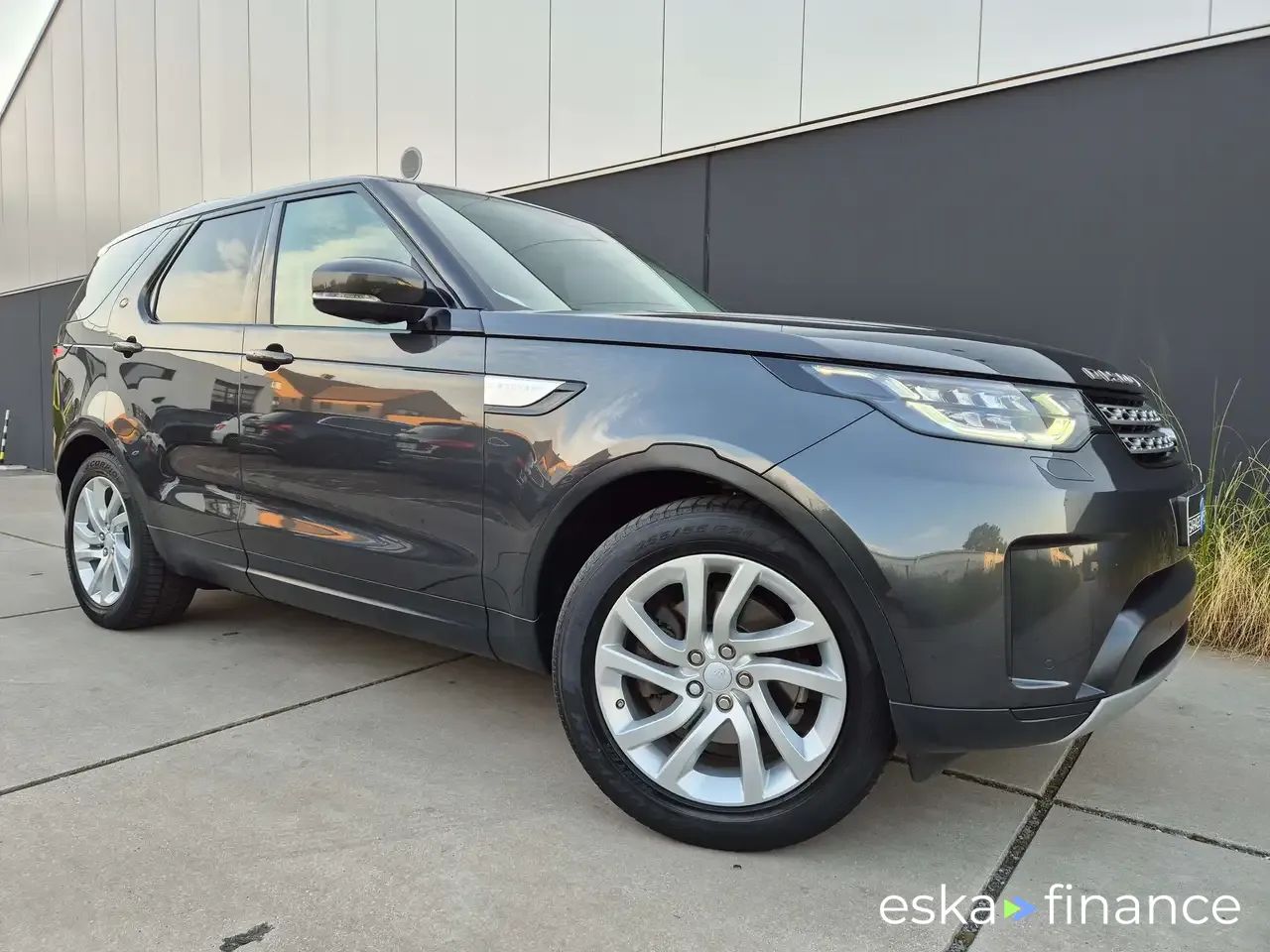 Finansowanie SUV Land Rover Discovery 2018