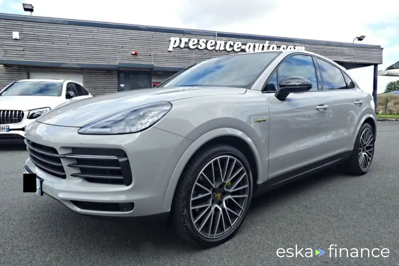 Coupé Porsche Cayenne 2022