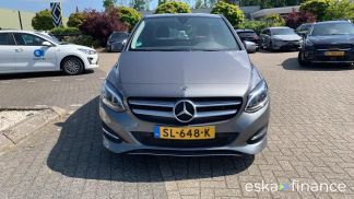 Lízing Hatchback MERCEDES B 180 2018