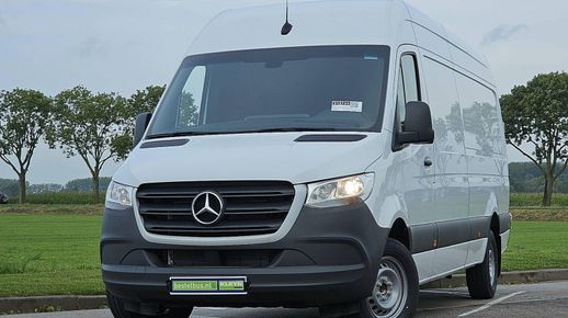 Mercedes-Benz SPRINTER 319 2024