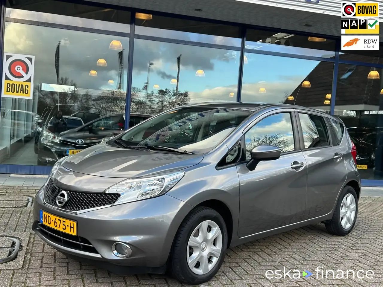 Leasing Hatchback Nissan Note 2017