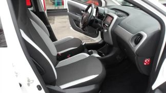 Leasing Sedan Toyota AYGO 2017