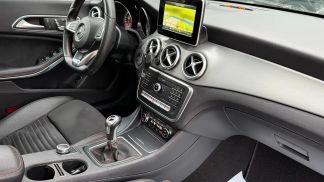 Lízing Sedan MERCEDES CLA 180 2017