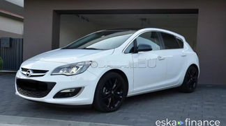 Lízing Hatchback Opel Astra 2014