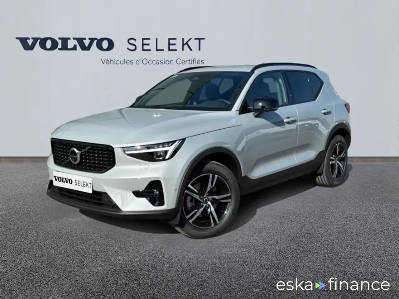 Leasing SUV Volvo XC40 2025
