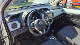 Leasing Hatchback Toyota Yaris 2012