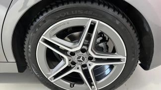Lízing Hatchback MERCEDES B 180 2019