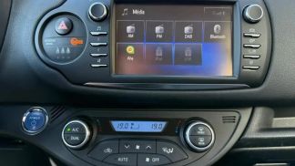 Lízing Sedan Toyota Yaris 2020