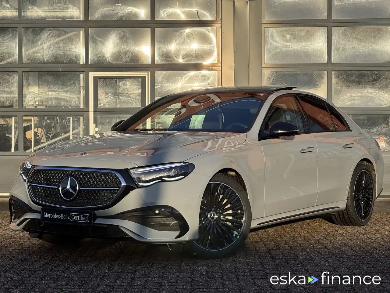 Leasing Sedan MERCEDES E 300 2024