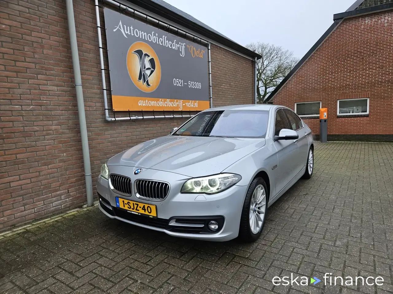 Finansowanie Sedan BMW 520 2013