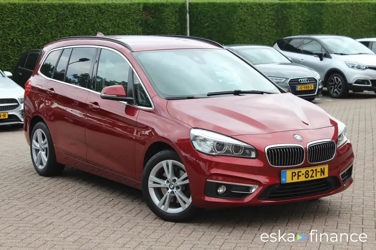 Leasing Hatchback BMW 218 2017