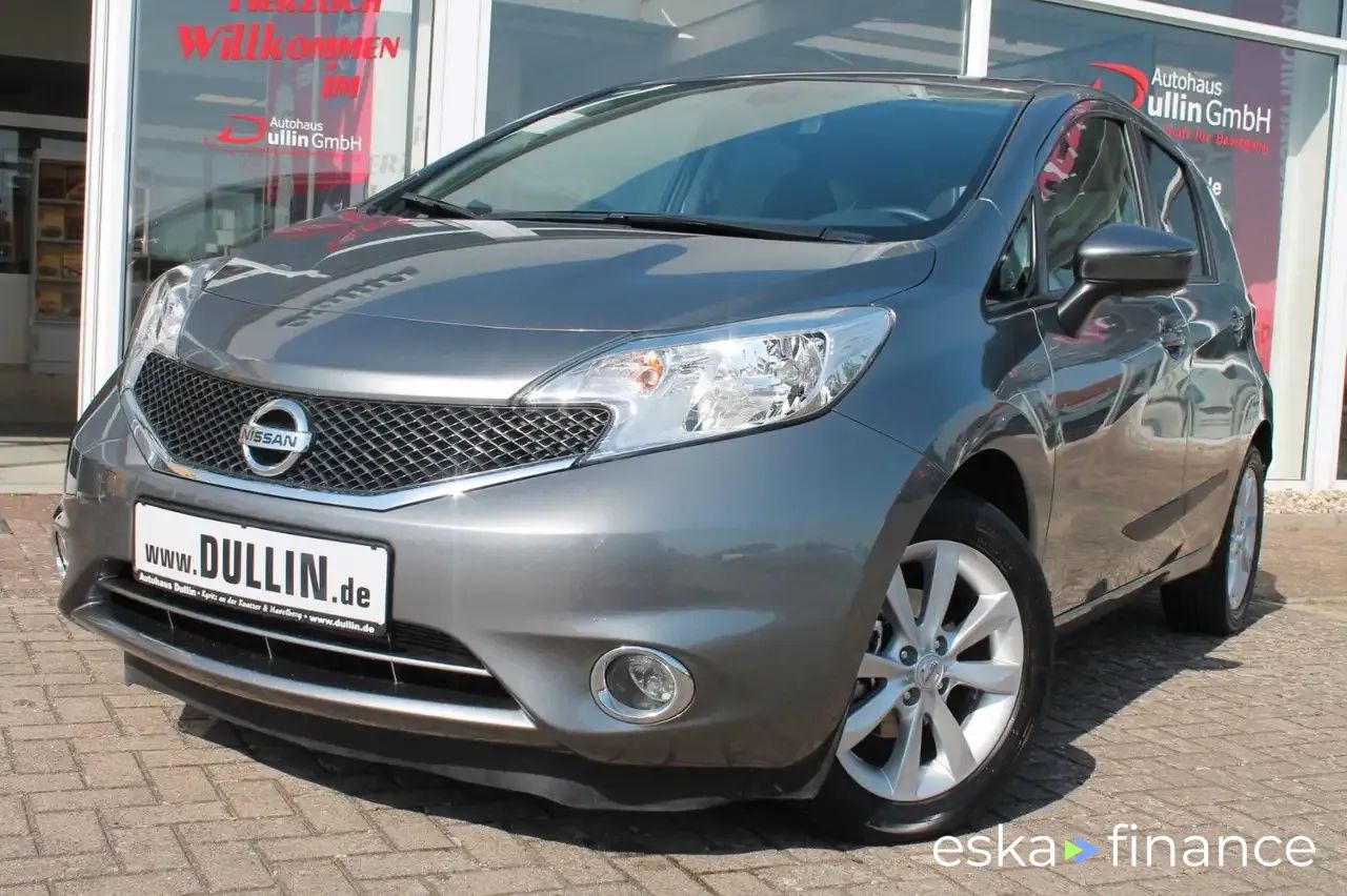 Hatchback Nissan Note 2016