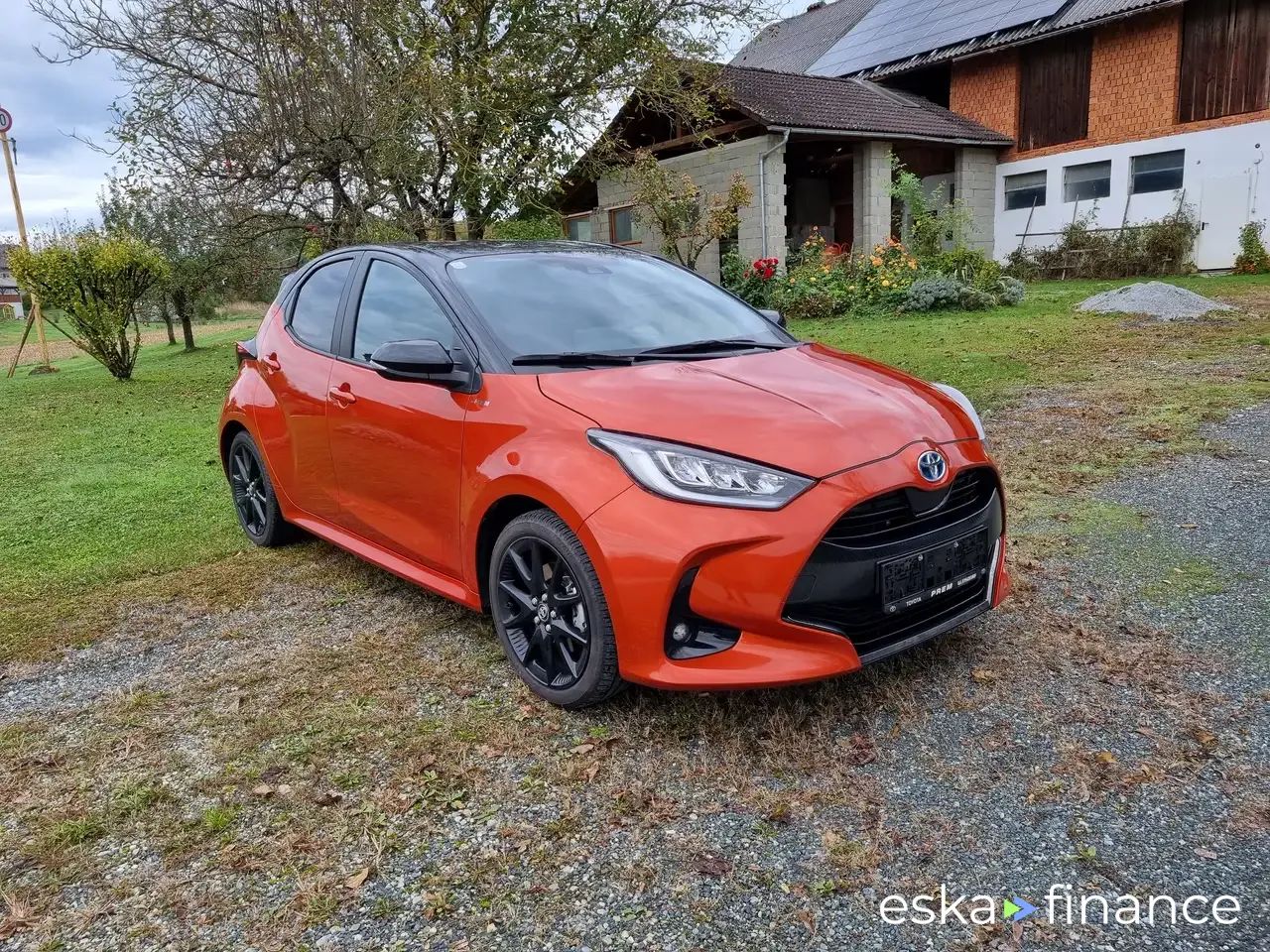 Leasing Hatchback Toyota Yaris 2023