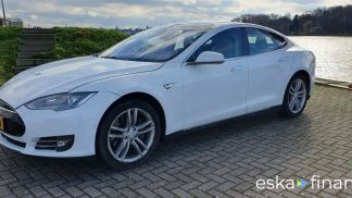 Lízing Sedan Tesla Model S 2014
