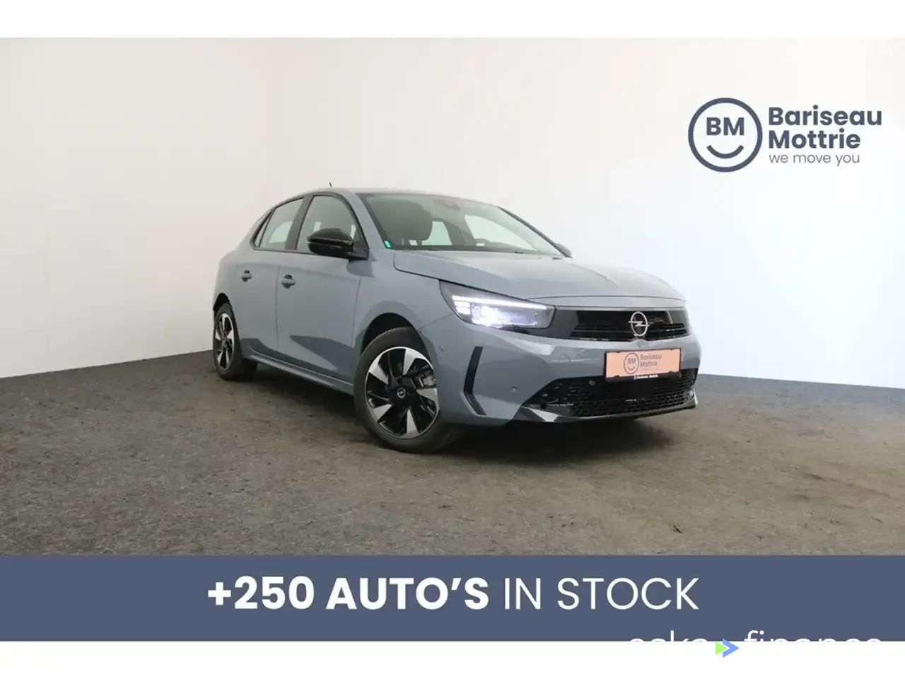 Lízing Hatchback Opel CORSA-E 2023