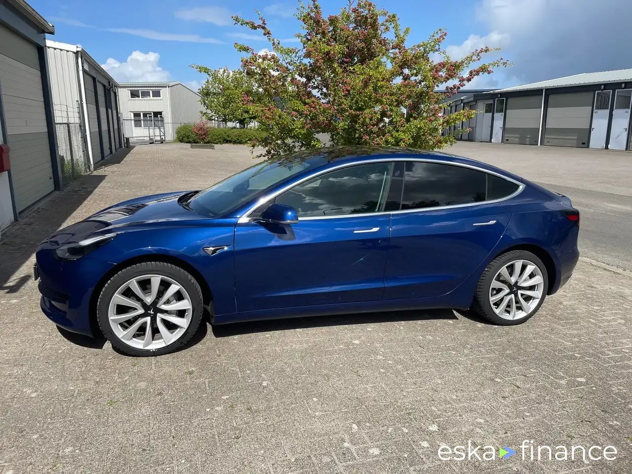 Finansowanie Sedan Tesla Model 3 2019