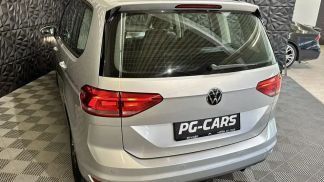 Passenger transport Volkswagen Touran 2021